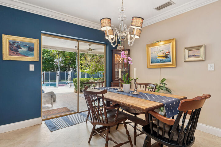 Property Photo:  2110 N 54th Avenue  FL 33021 