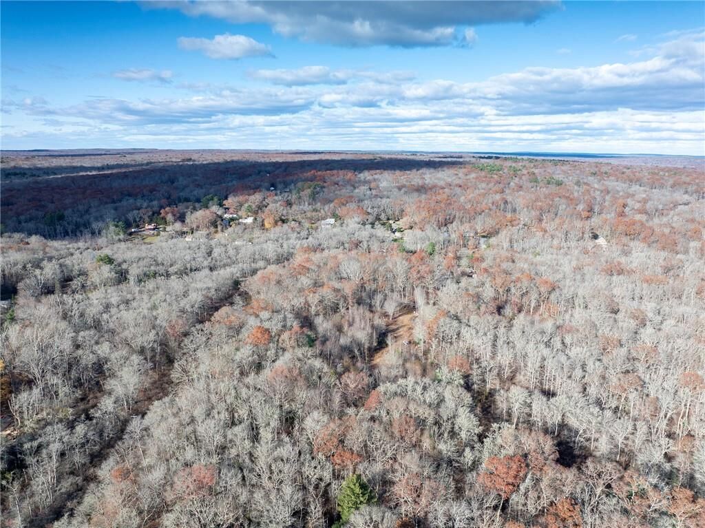 Property Photo:  15 Baton Way  RI 02833 