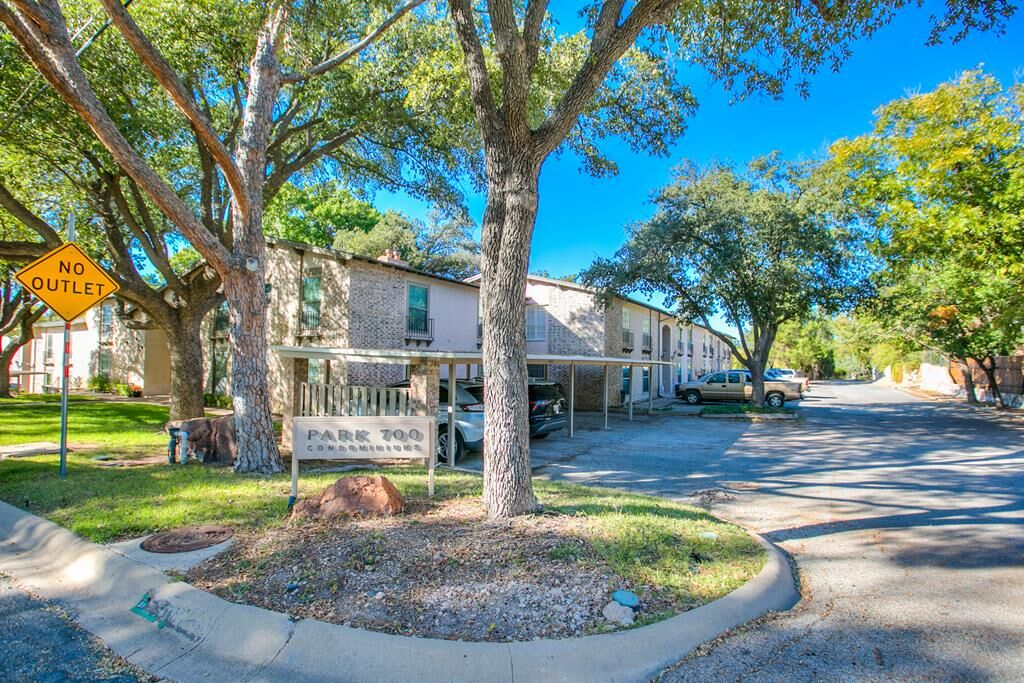 Property Photo: 745 - D S Park St TX 76901