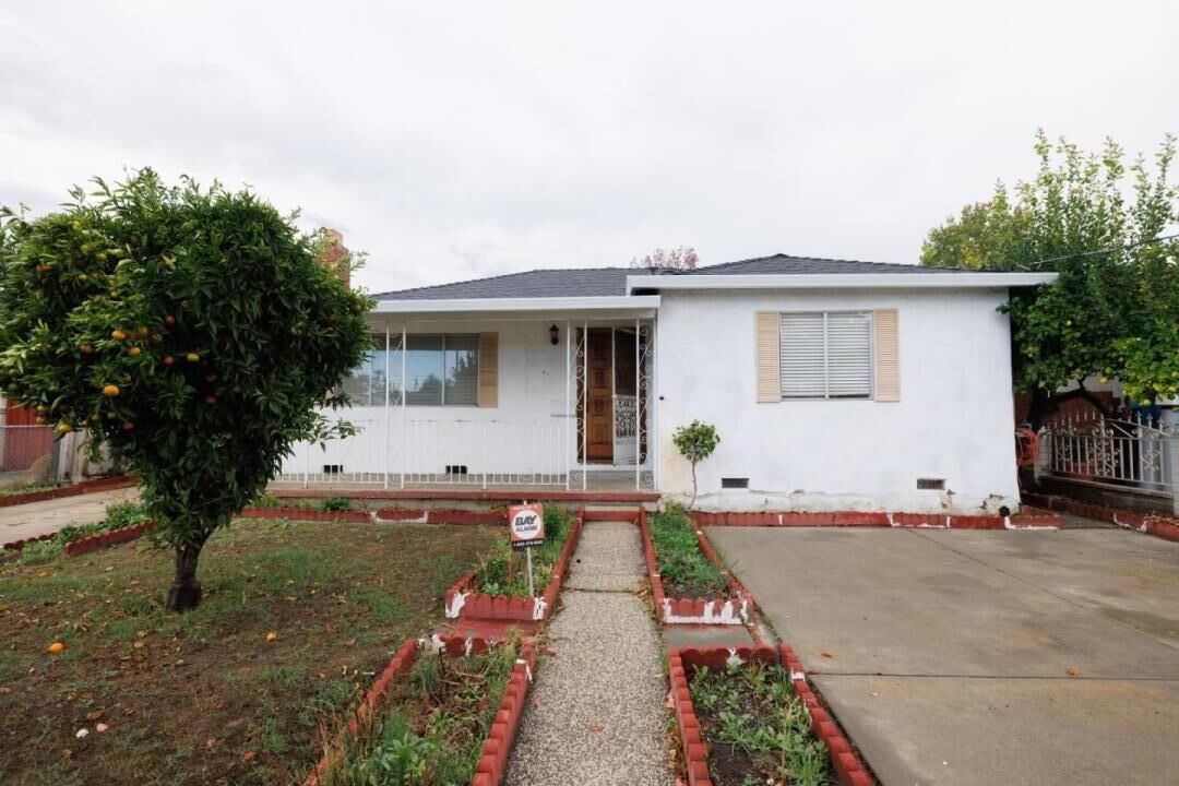 Property Photo: 140 Marian Lane CA 95127
