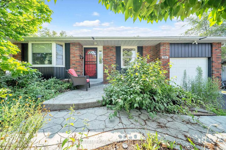 Photo de la propriété: 764 Hillcrest Road ON L1W 2P4