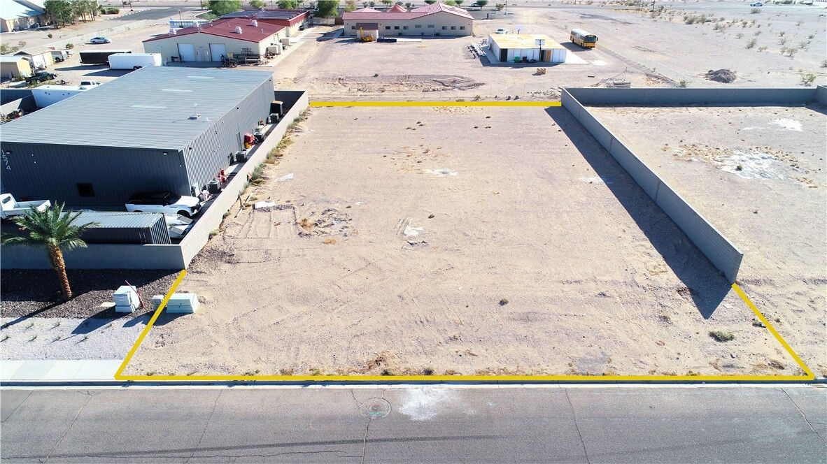 Property Photo:  1562 E World Drive  AZ 86426 