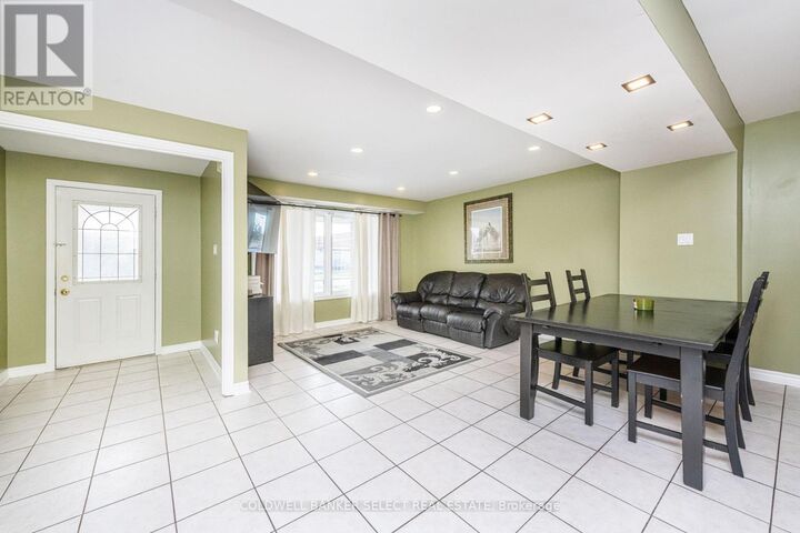 Property Photo:  427 Kingsview Drive  ON L7E 1J4 