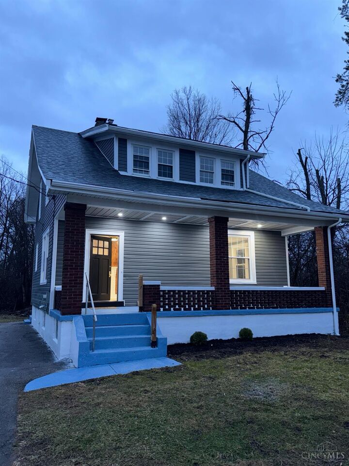 Property Photo:  10152 Chester Road  OH 45215 