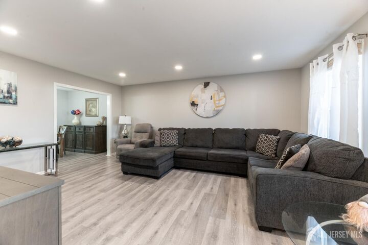 Property Photo: 94 Gloucester Way B NJ 08831