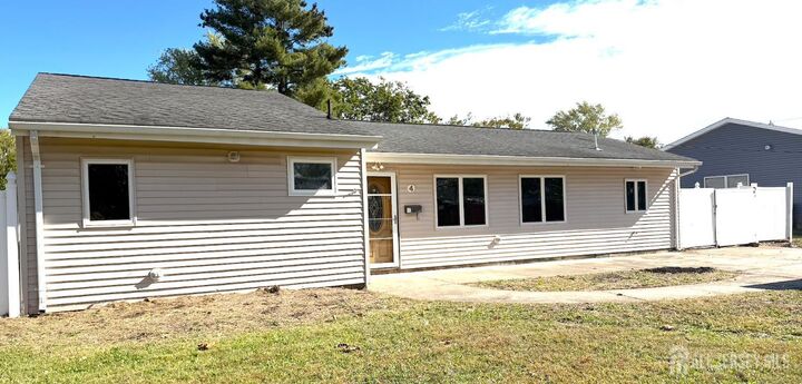 Property Photo:  4 Forrestal Road  NJ 08824 