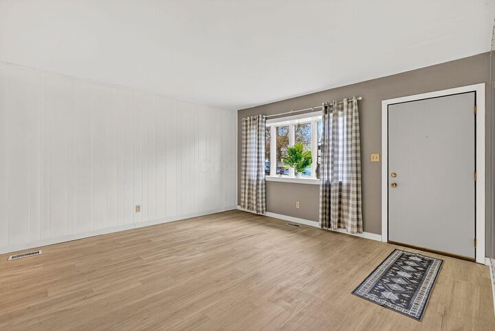 Property Photo:  1320 Nancy Lane  OH 43227 