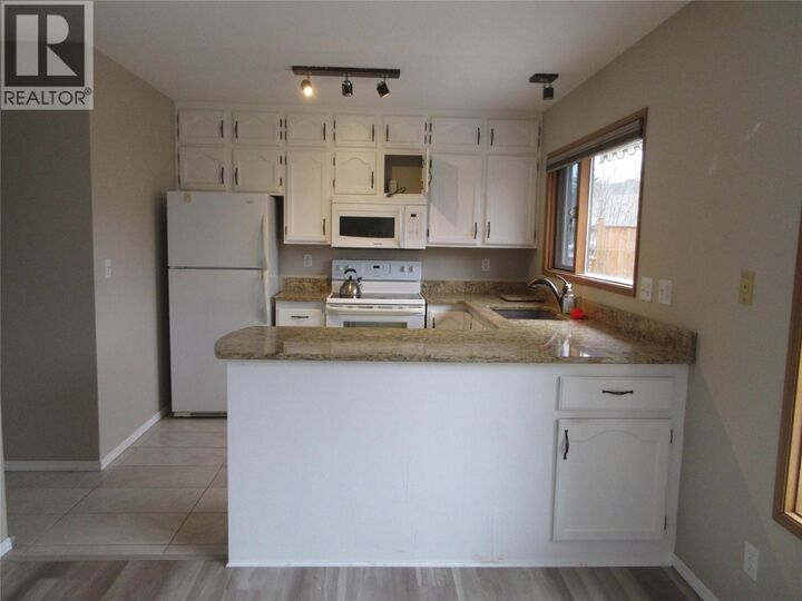 Property Photo: 415 Commonwealth Road 3402 BC V4V 2M4