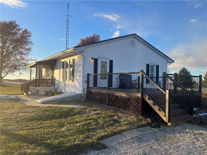 Property Photo:  1011 Cr 1600E Road  IL 61951 