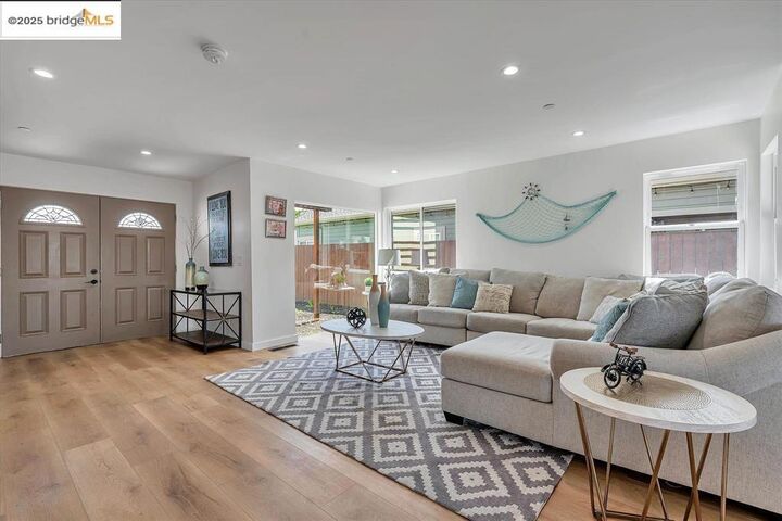 Property Photo:  1642 Dune Point Ct  CA 94505 