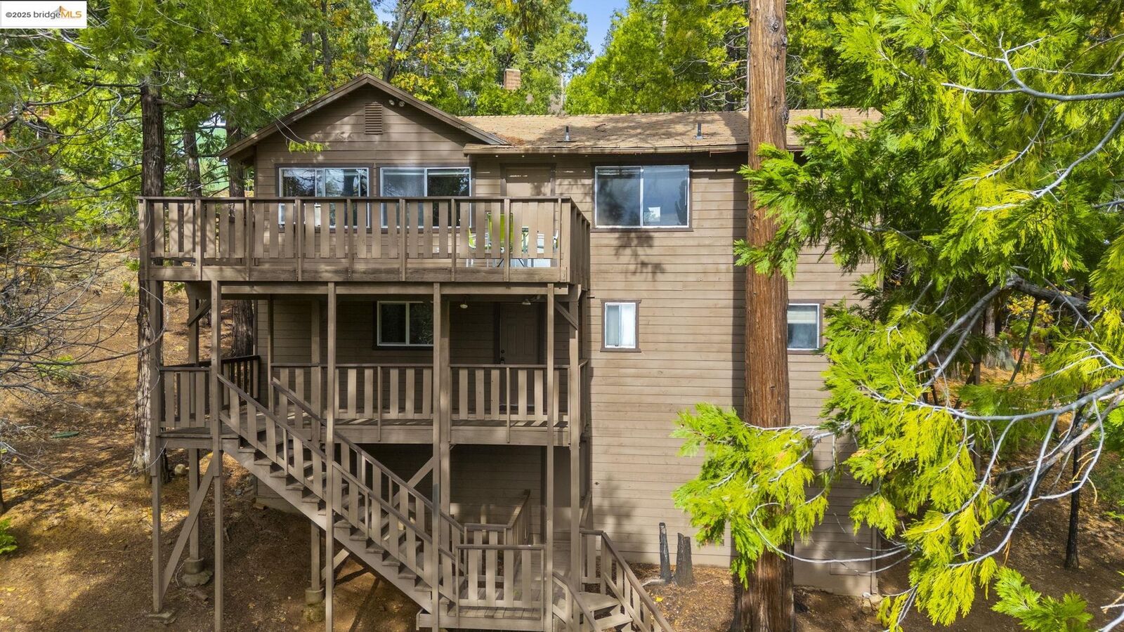 Property Photo: 24229 Lama Ct CA 95346