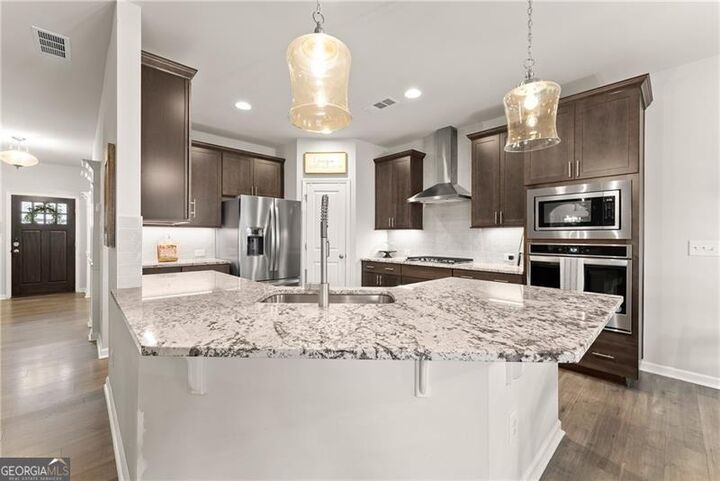 Property Photo: 4535 Seacliff Court GA 30028