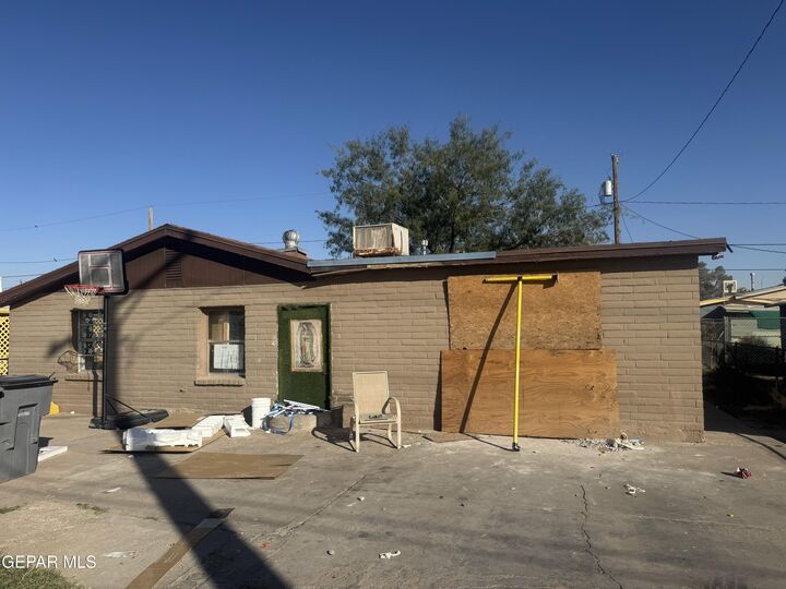632 Southside Road  El Paso TX 79907 photo