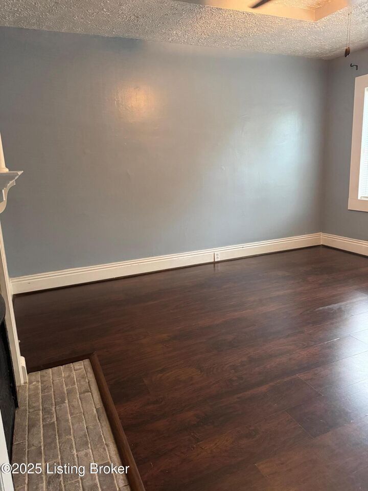 Property Photo: 216 N 25th St KY 40212