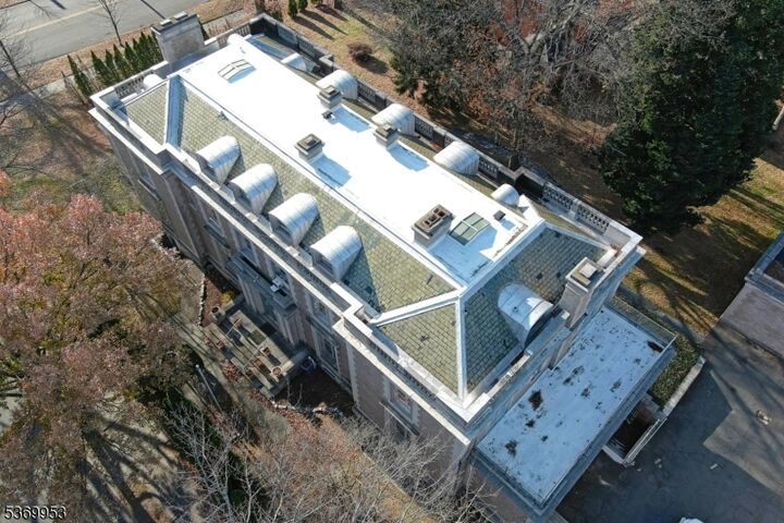 Property Photo: 229 Ballantine Pkwy NJ 07104