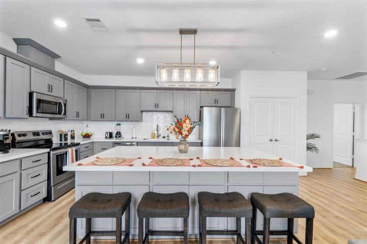 Property Photo: 5214 Sherman Street TX 77011