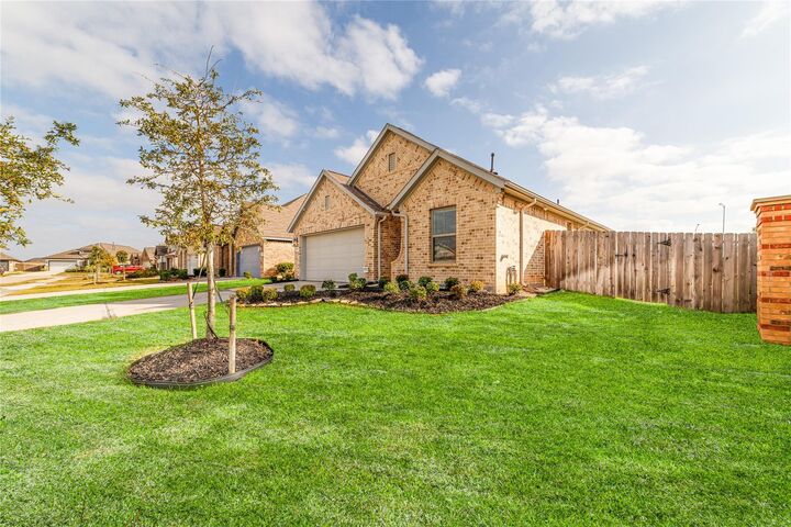 Property Photo:  8823 Barton Valley Drive  TX 77407 