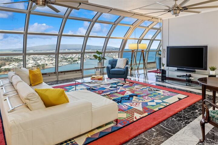 Property Photo: 415 South Street 4202 HI 96813