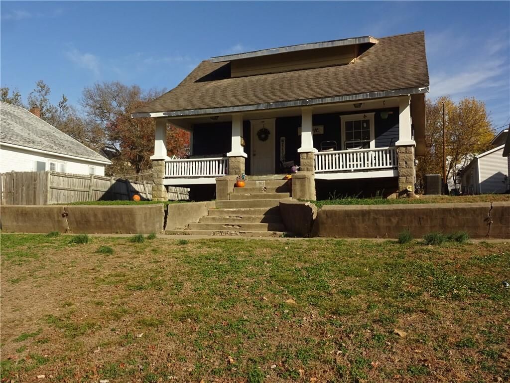 Property Photo:  312 S 8th Street S  KS 67301 