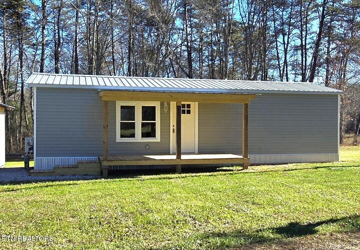 Property Photo:  910 Barnett Bridge Rd  TN 37770 
