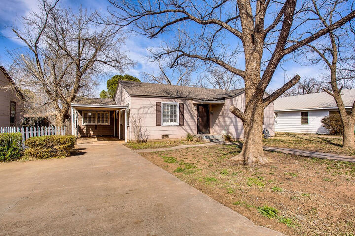 Property Photo: 2706 36th Street TX 79413