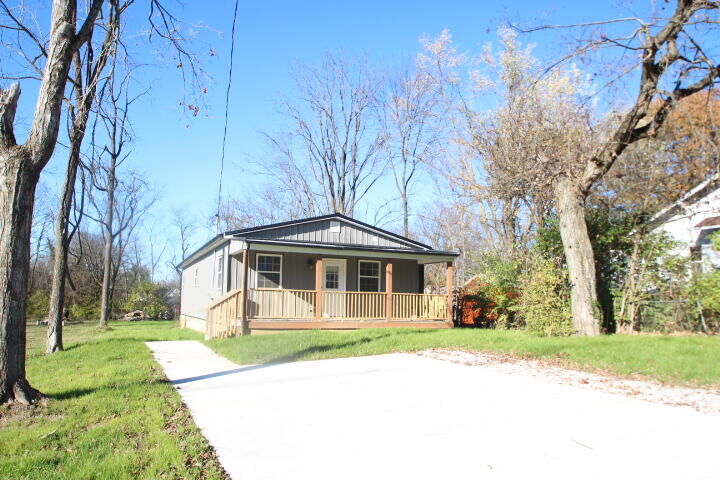 Property Photo: 321 E Woodford Street KY 40342