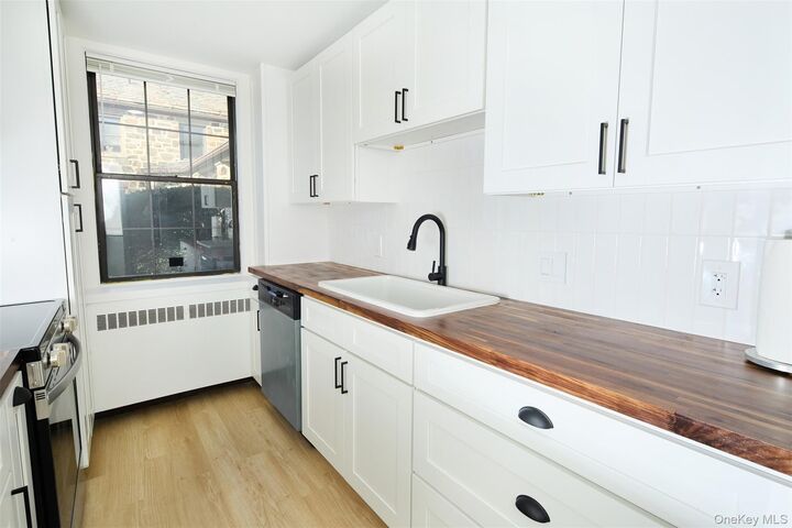 Property Photo:  341 Furnace Dock Road 35  NY 10567 