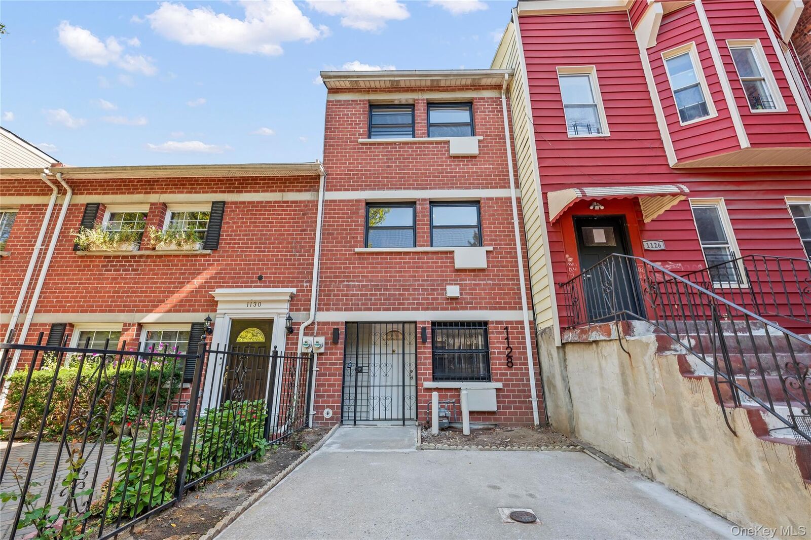 Property Photo:  1128 Forest Avenue  NY 10456 