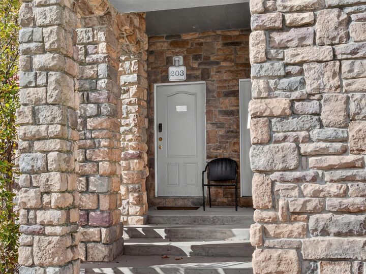 Property Photo:  6 Rose Garden Way 203  NY 10952 