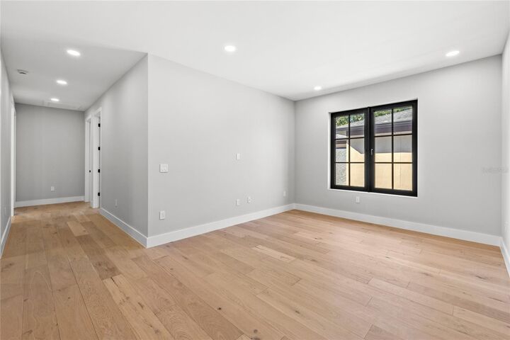 Property Photo:  902 Shady Lane Drive  FL 32804 