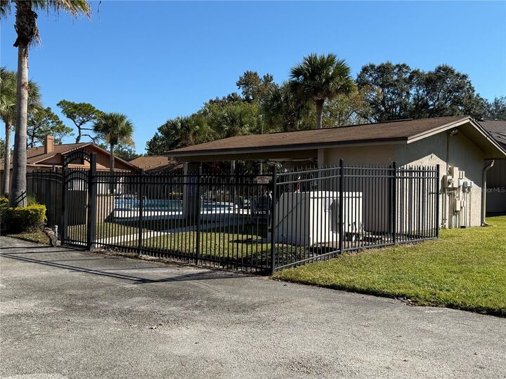 Property Photo:  542 Woodfire Way  FL 32707 