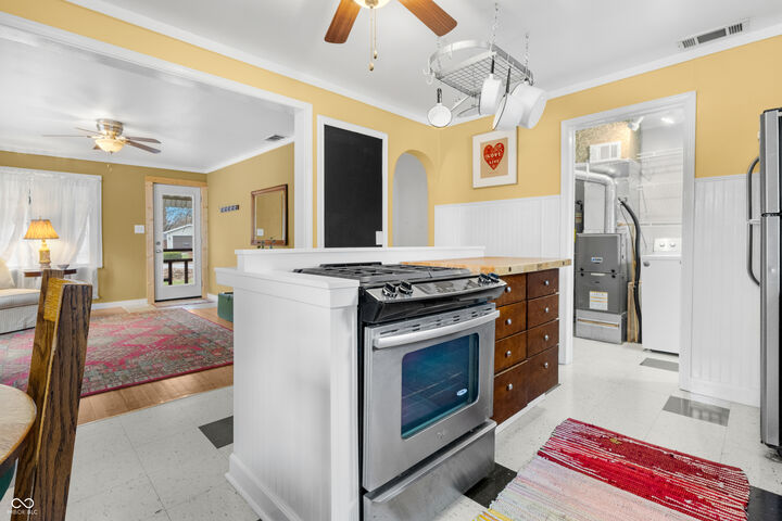 Property Photo:  1825 Lee Street  IN 47201 