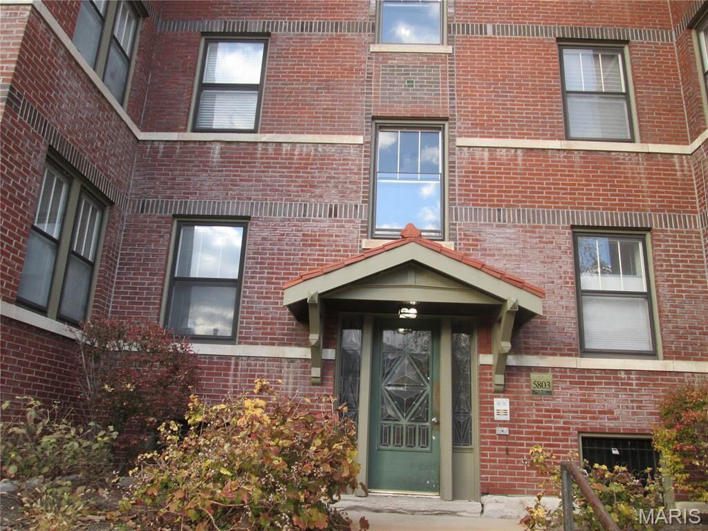 Property Photo:  5803 Waterman Boulevard 1W  MO 63112 