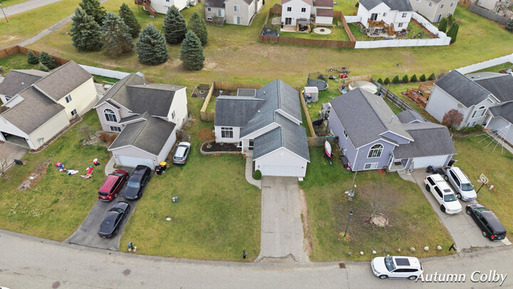 Property Photo:  364 Prairie Run Drive  MI 49319 