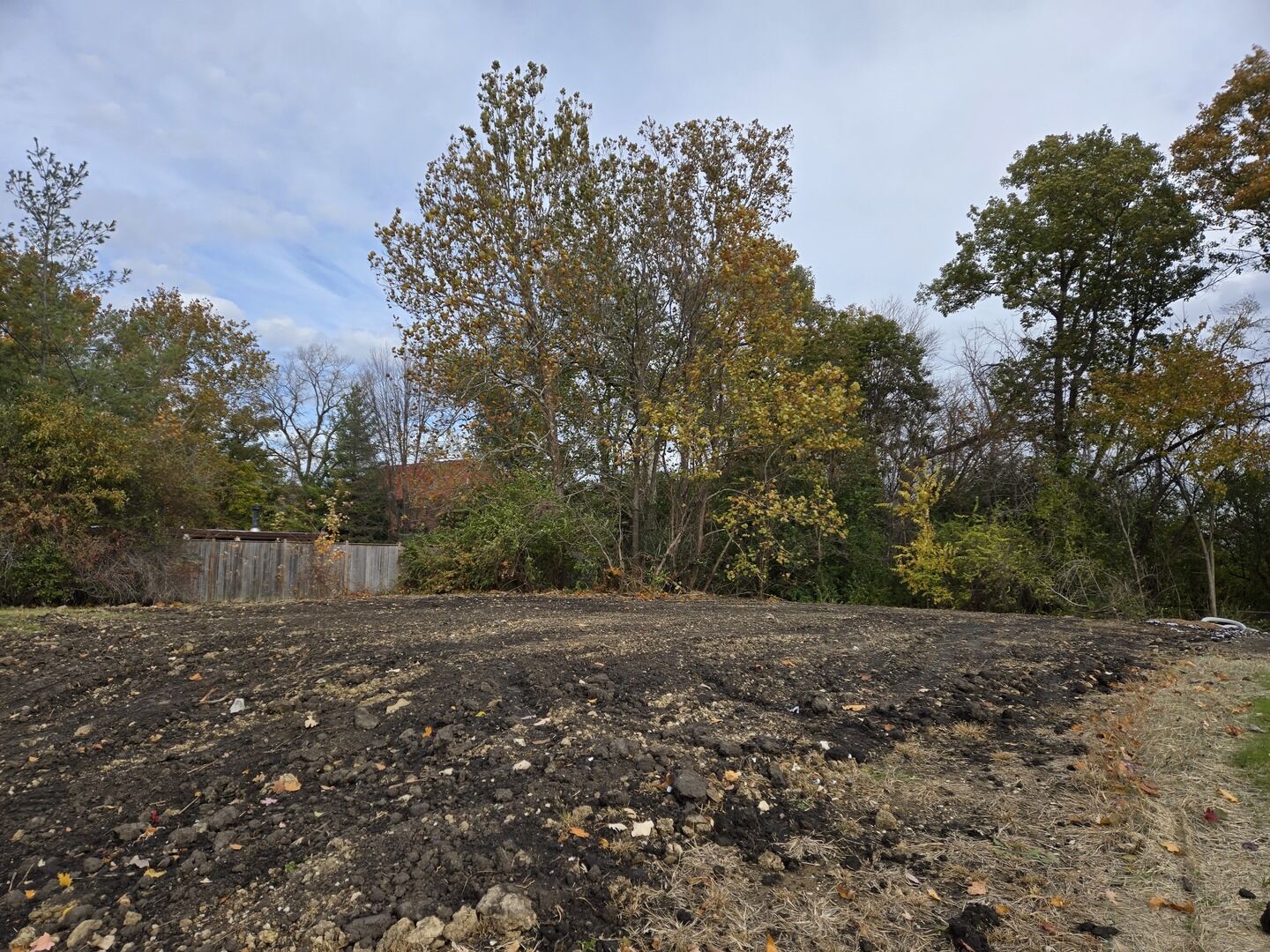 Property Photo: 1901 S Main Street IL 60148