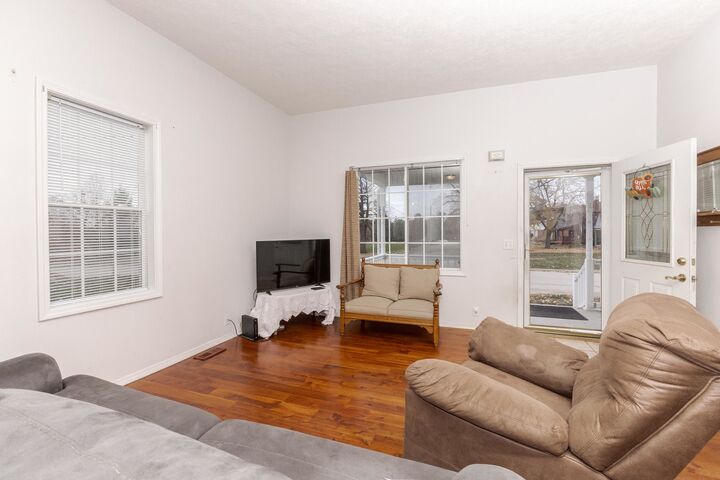Property Photo:  110 Lake Street  IL 61701 