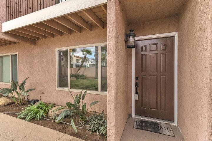 Property Photo:  267 S Mollison Ave 1  CA 92020 