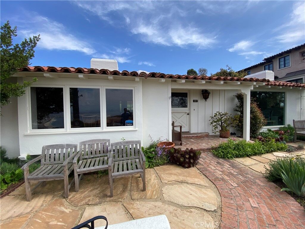 Property Photo: 857 Rincon CA 90274