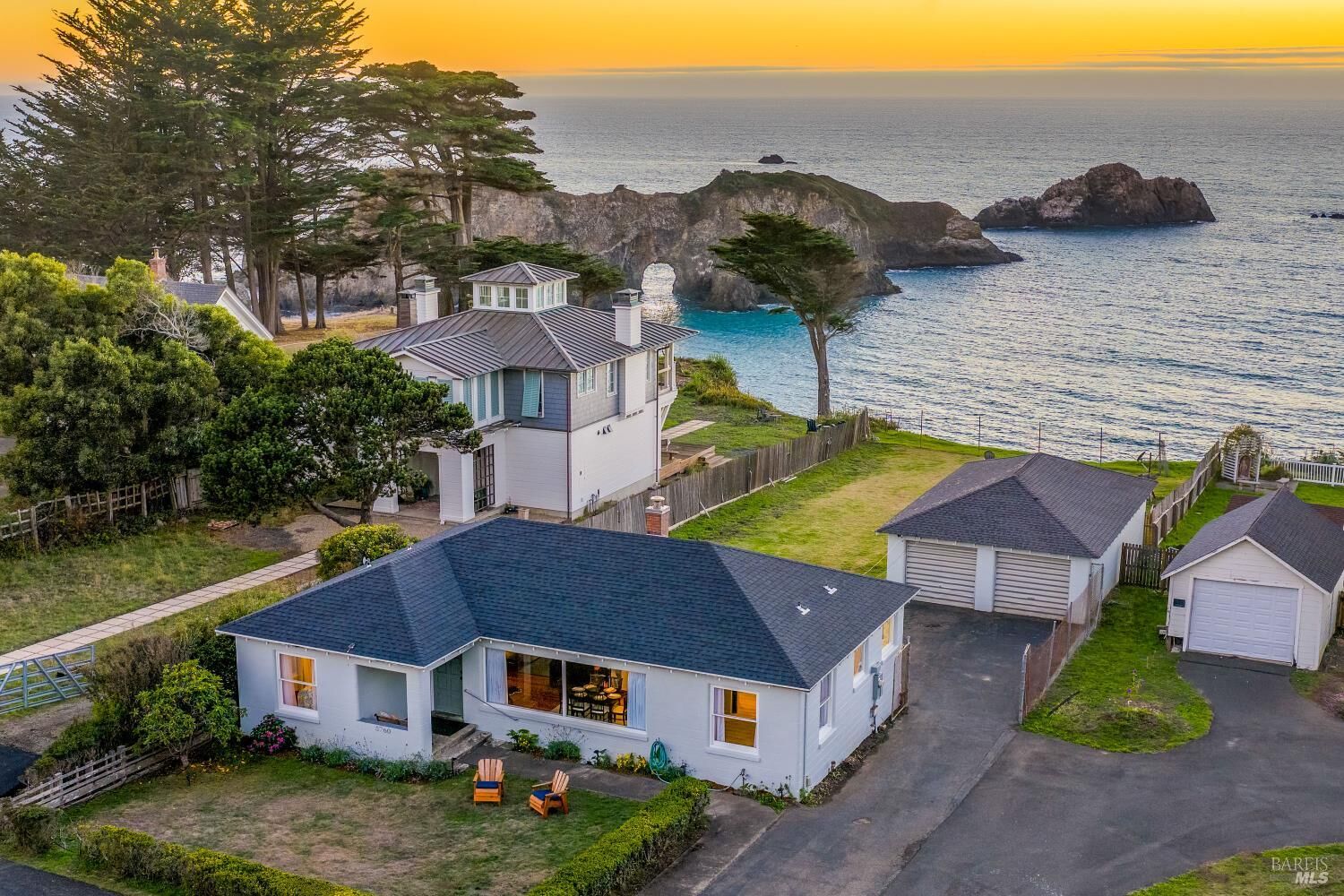 Property Photo:  5760 S Hwy 1 None  CA 95432 