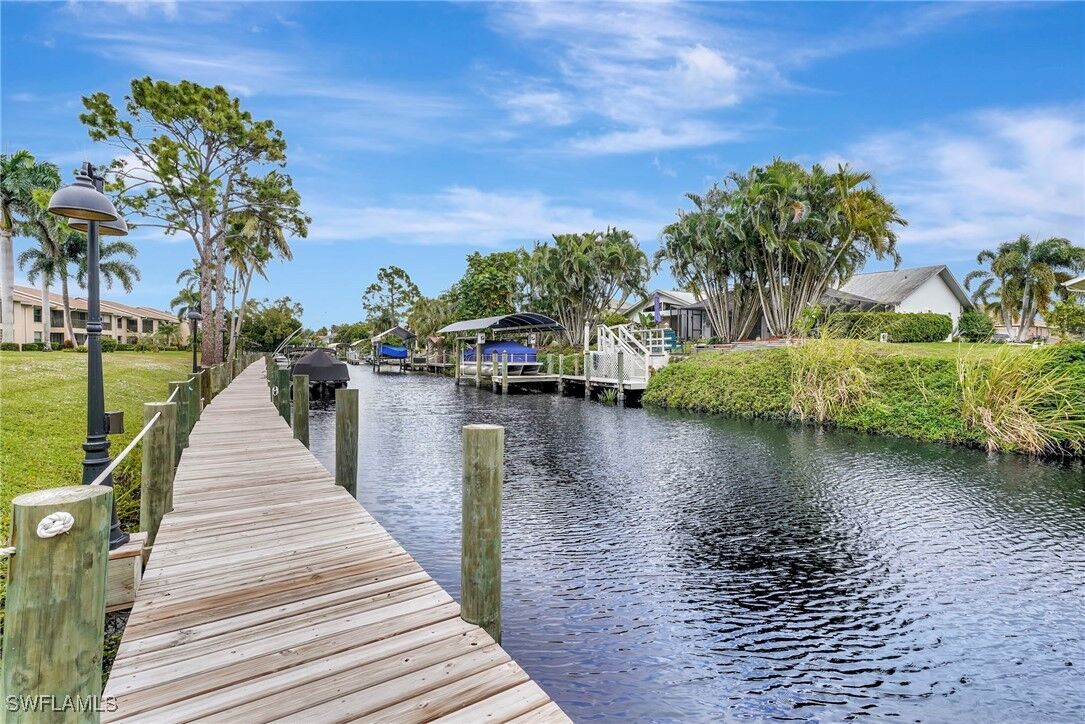 Property Photo:  15350 Moonraker Court 306  FL 33917 