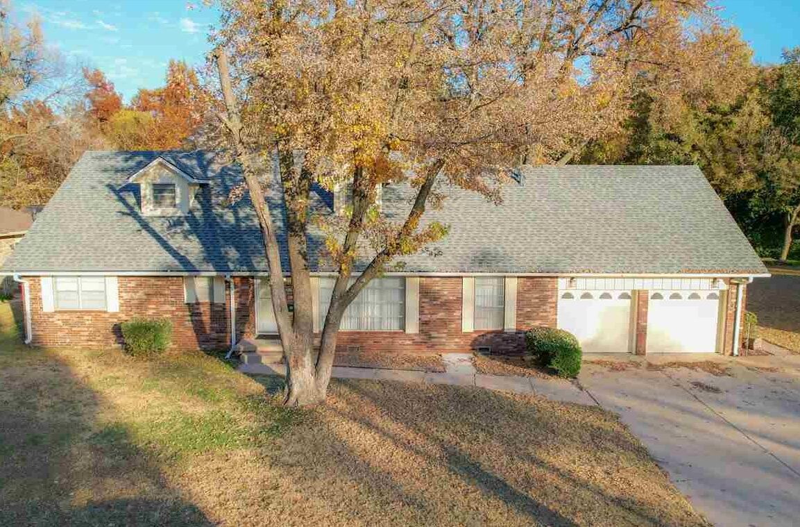 Property Photo:  2217 El Camino  OK 74604 