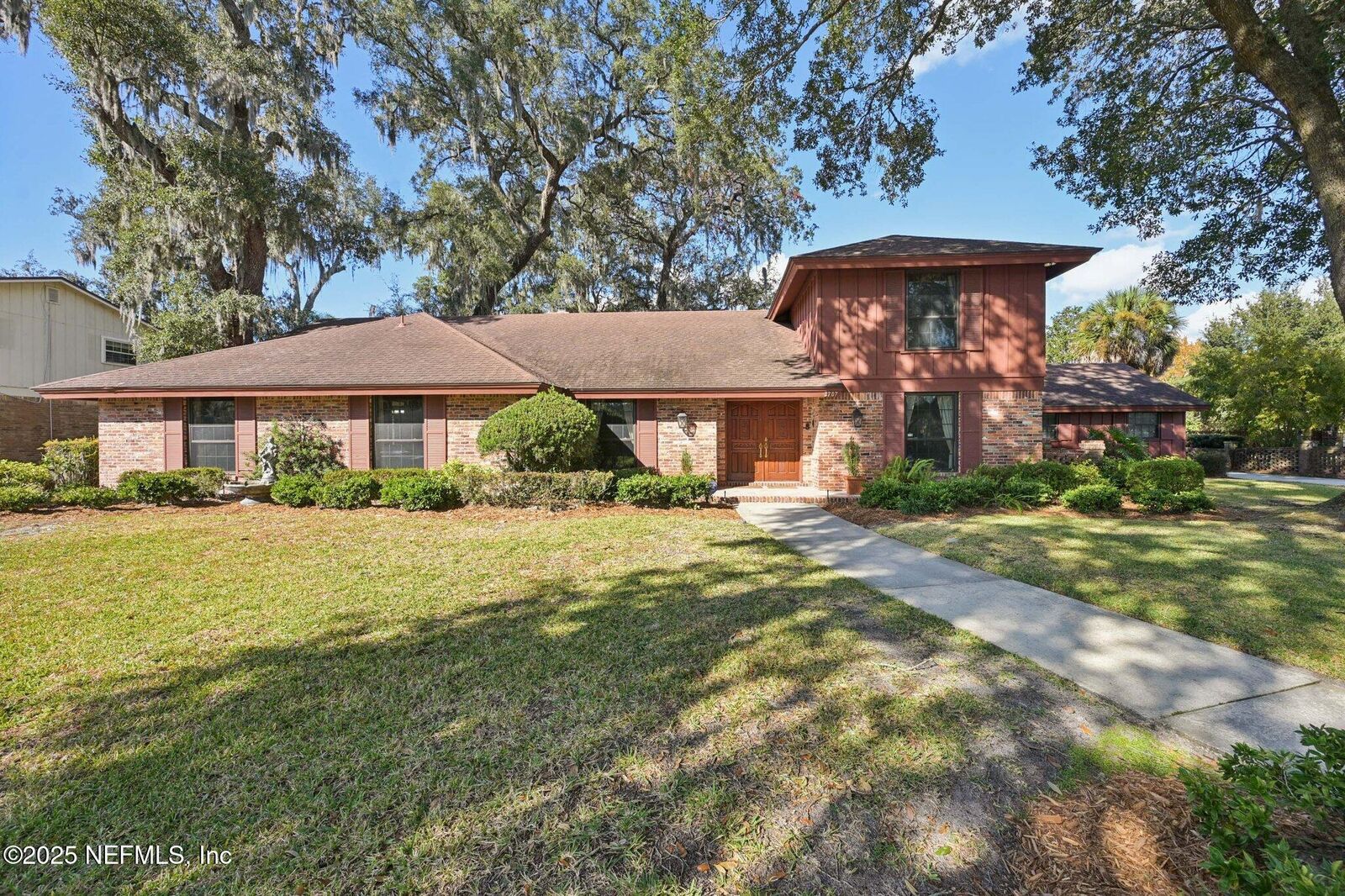 Property Photo:  3707 Cathedral Oaks Place S  FL 32217 