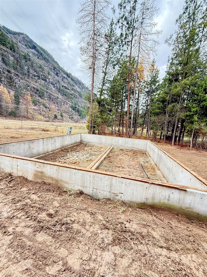 Property Photo:  1750 W River Road  MT 59859 