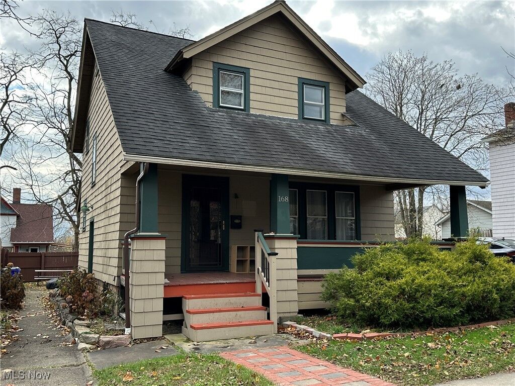 Property Photo:  168 E Riddle Avenue  OH 44266 
