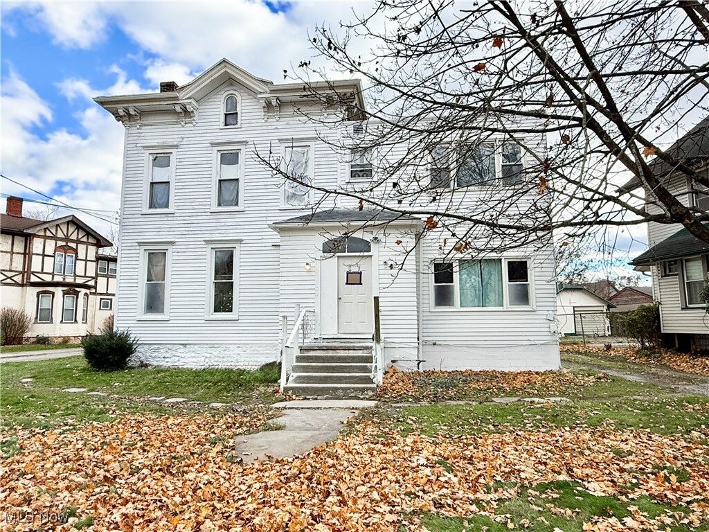 Property Photo:  257 Washington Street NW  OH 44483 