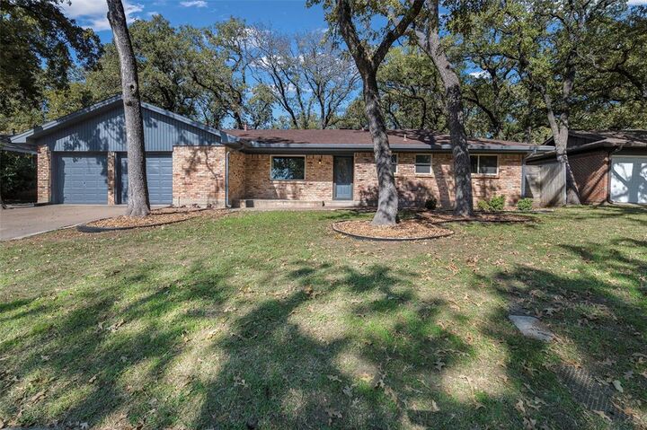608 W Pleasantview Drive  Hurst TX 76054 photo