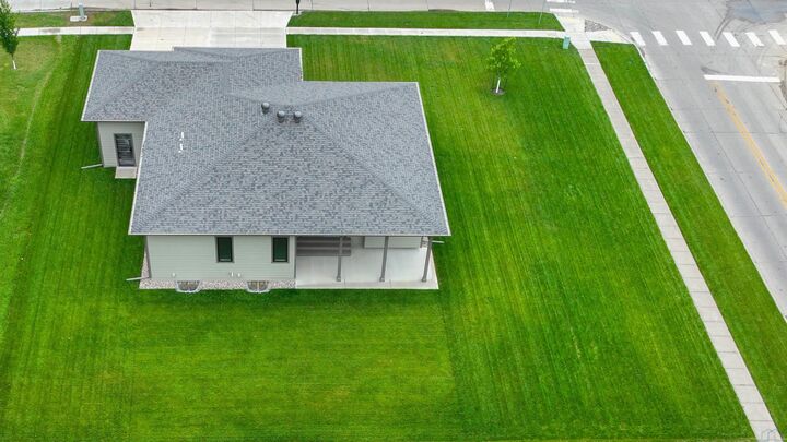 Property Photo:  601 Topaz Drive  IA 51054 