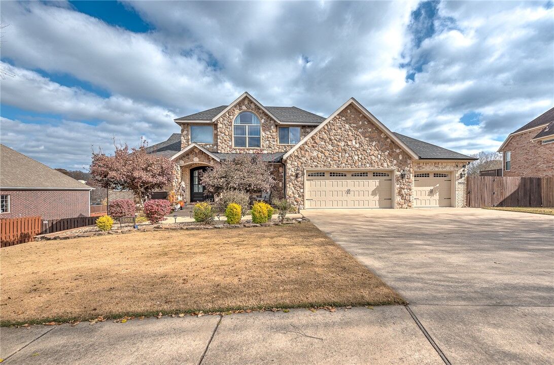 Property Photo: 3802 NW Riverbend Road AR 72712