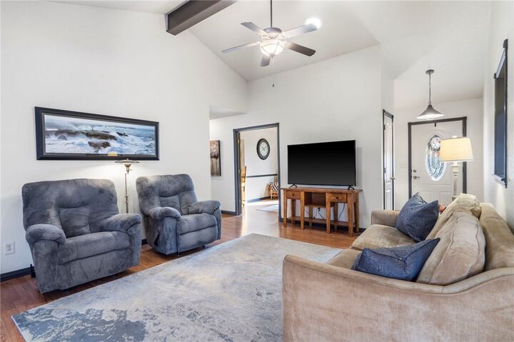 Property Photo: 7 Glenwood Place AR 72715