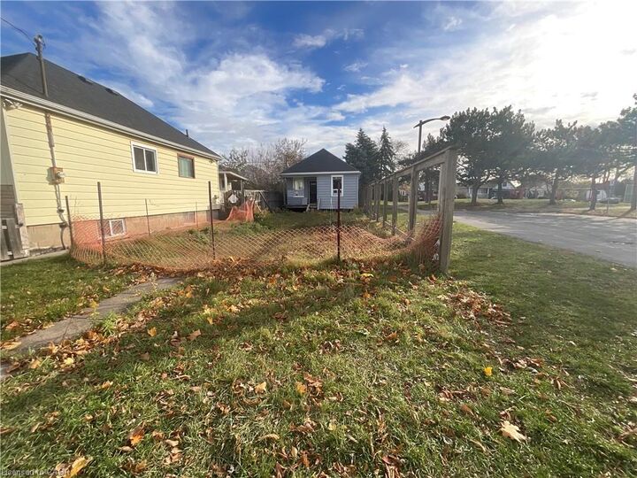 230 Cope Street  Hamilton ON L8H 5B5 photo